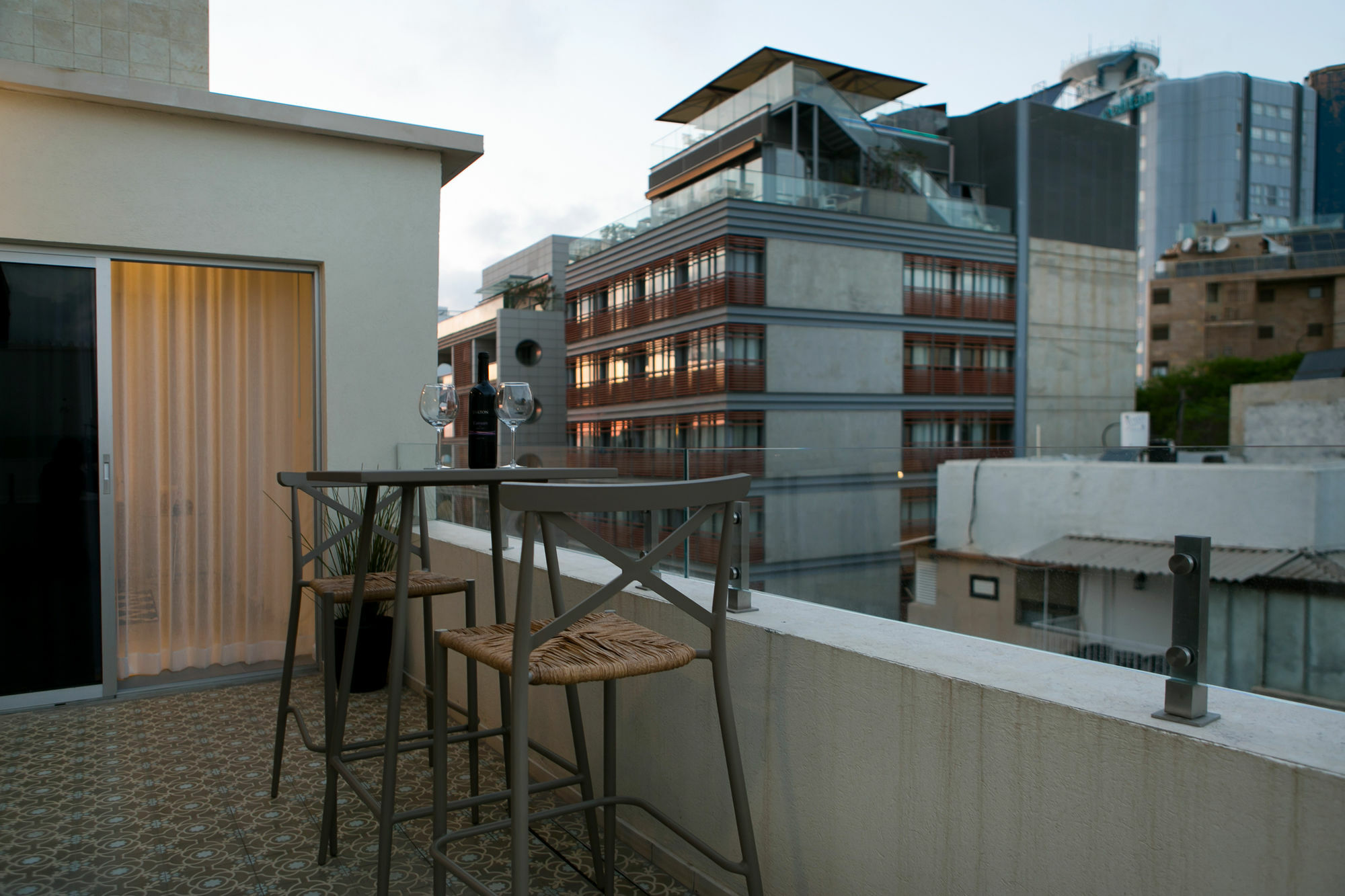 K Suites Tlv By The Beach Tel Aviv Dış mekan fotoğraf
